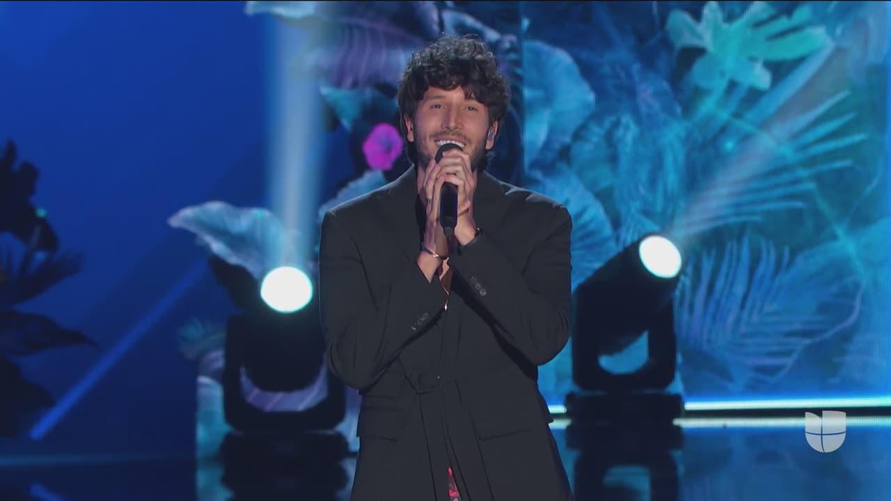 Yatra cuidó que sus trajes fueran formales, pero nada aburridos.