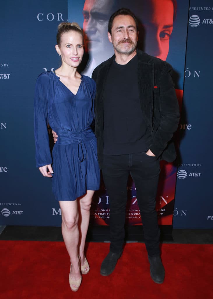 "
<b>Si uno supiera el remedio (para consolar a un hijo), ya lo hubiéramos hecho todas las madres del mundo</b>, pero lo único que podemos es vivir con ellos el duelo y darles el consuelo, el amor de mamá que se necesita en esos momentos", dijo.
<br>