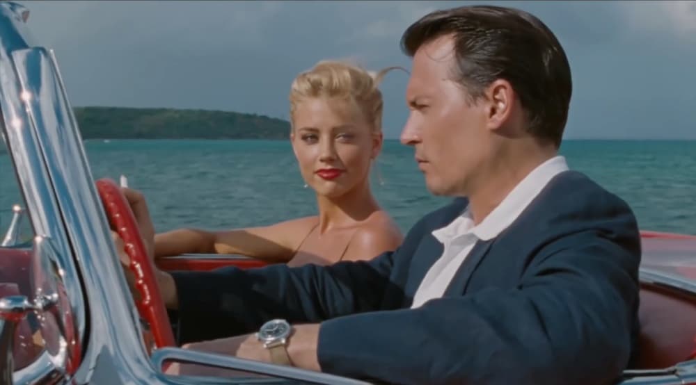 Trata acerca de Paul Kemp (Depp), un periodista que consigue un empleo en un diario de Puerto Rico. En esa nación conoce a Chenault (Heard) de quien se enamora perdidamente. Al ver la pobreza de la región, Paul le pide a su editor el permiso para escribir sobre ese problema, petición que se le niega por completo.