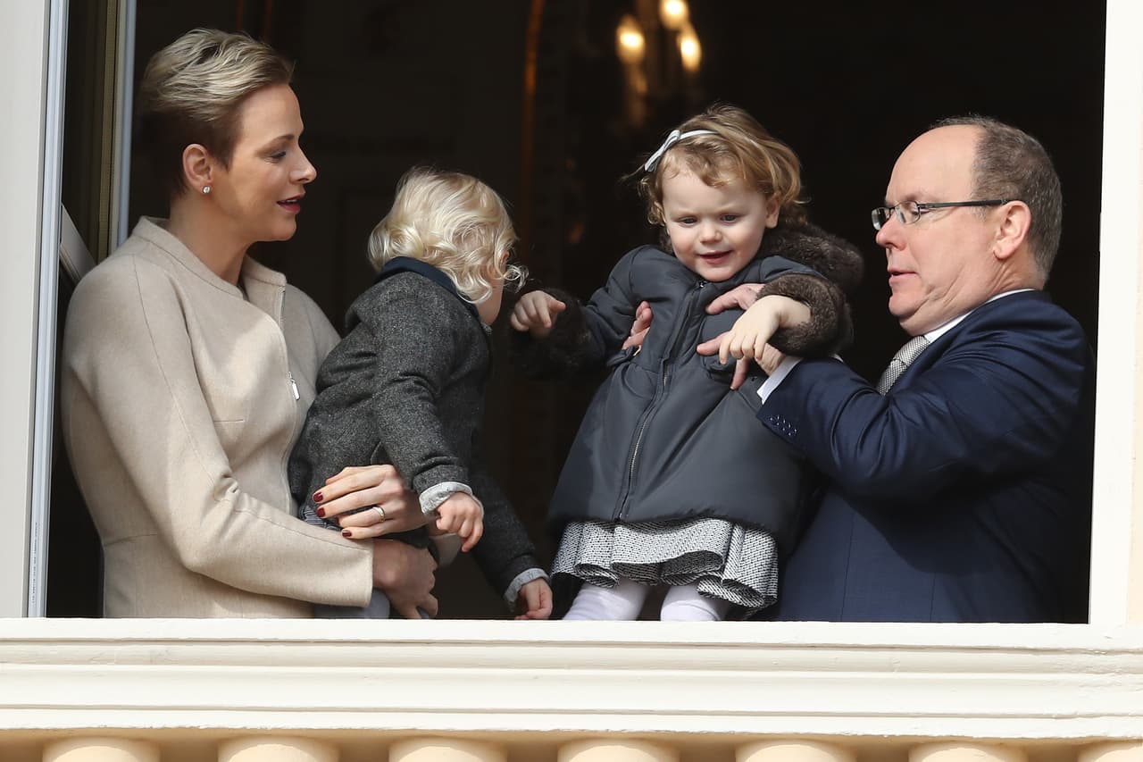 Aunque la princesa Gabriella nació dos minutos antes que su hermano Jacques, será este quien se convierta en el sucesor al trono de Alberto de Mónaco.