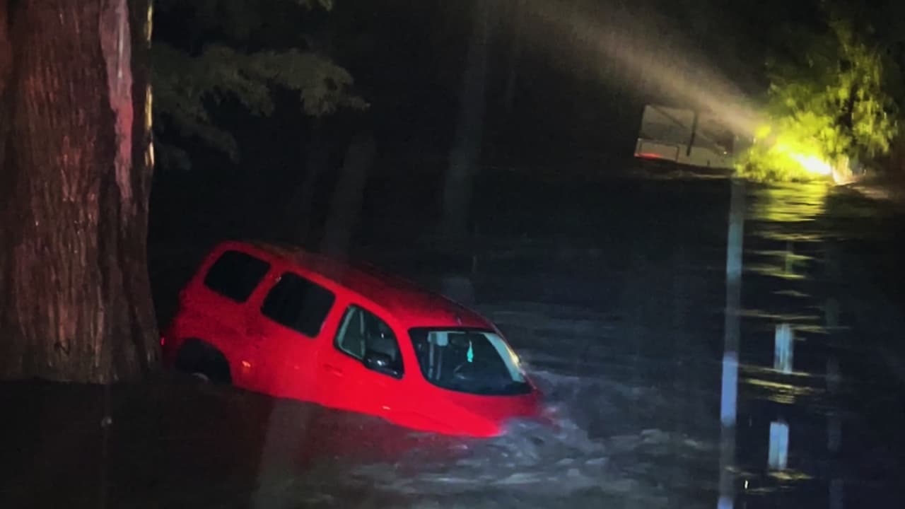 A casi un año de la tragedia en Kerrville: El largo camino de la reconstrucción tras la inundación