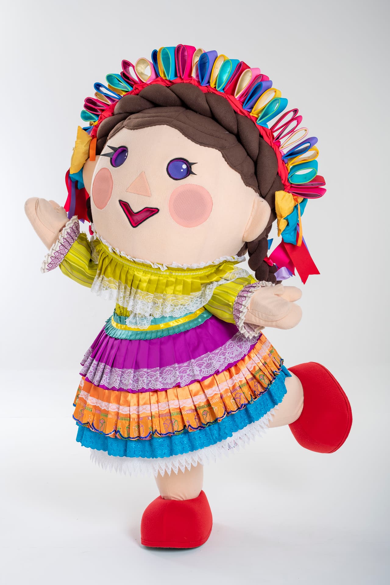 Esta simpática muñequita, de nombre
<b>Lele</b>, se robará el corazón de todos.