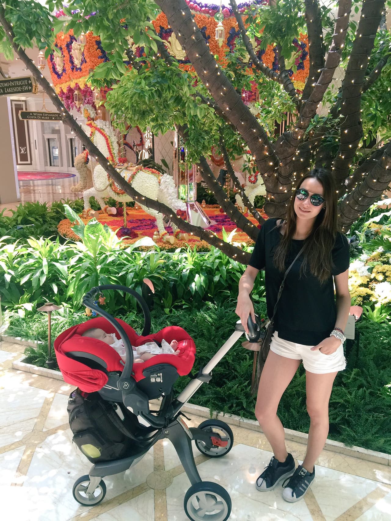 Gia nació por parto natural y pesó 3.3660 kilogramos.