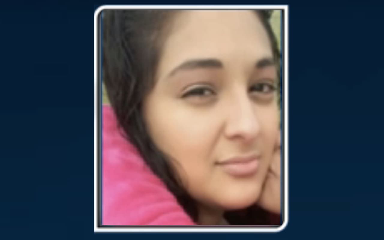 FEBRERO: Mabel Laricza Izaguirre, de 19 años, 
<b><a href="http://www.univision.com/houston/kxln/noticias/asesinatos/identifican-a-la-joven-que-fue-apunalada-por-su-novio-video">perdió la vida tras haber sido apuñalada múltiples veces</a></b>. Ivis Escobar-Rosales, de 29 años y quien era novio de la joven, fue señalado como autor del crimen y se encuentra en prisión. Ambos son de origen hondureño.