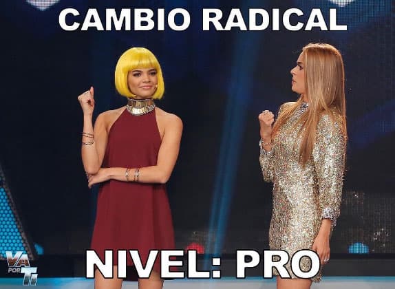 Leslie Grace experimentando con su look en Va Por Ti segunda temporada.