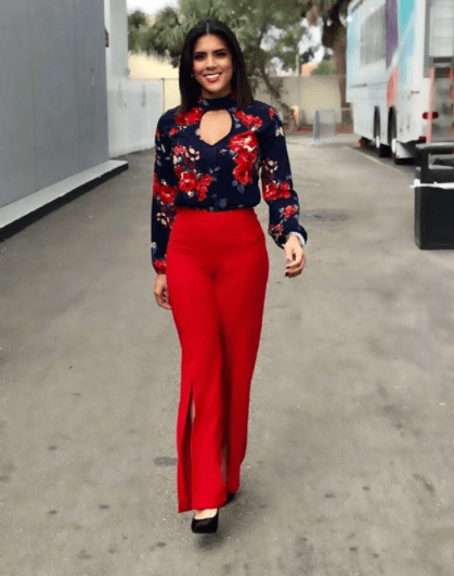 Esta combinación con rojo es ideal para no pasar desapercibida.