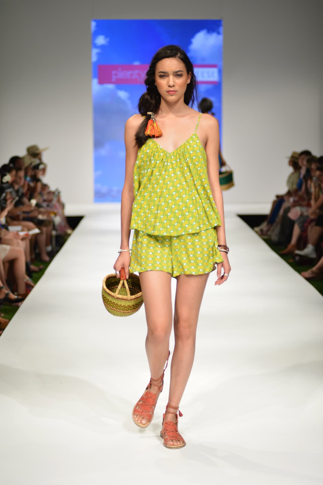 El verano llego, disfrútalo con la mejor tendencia en color.