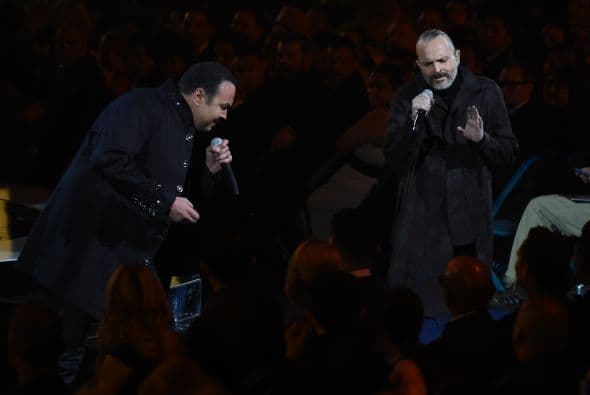 Otro sorprendente dueto fue el que nos presentaron Pepe Aquilar y Miguel Bosé, que nos cantaron ‘La Ley del Monte’ y ‘Siempre en mi mente’.