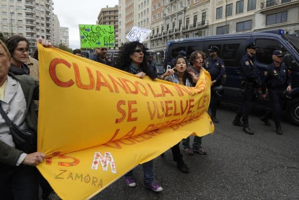 Así mismo desea fijar impuestos a las transacciones de acciones, impuestos sobre emisiones o eliminar exenciones tributarias.