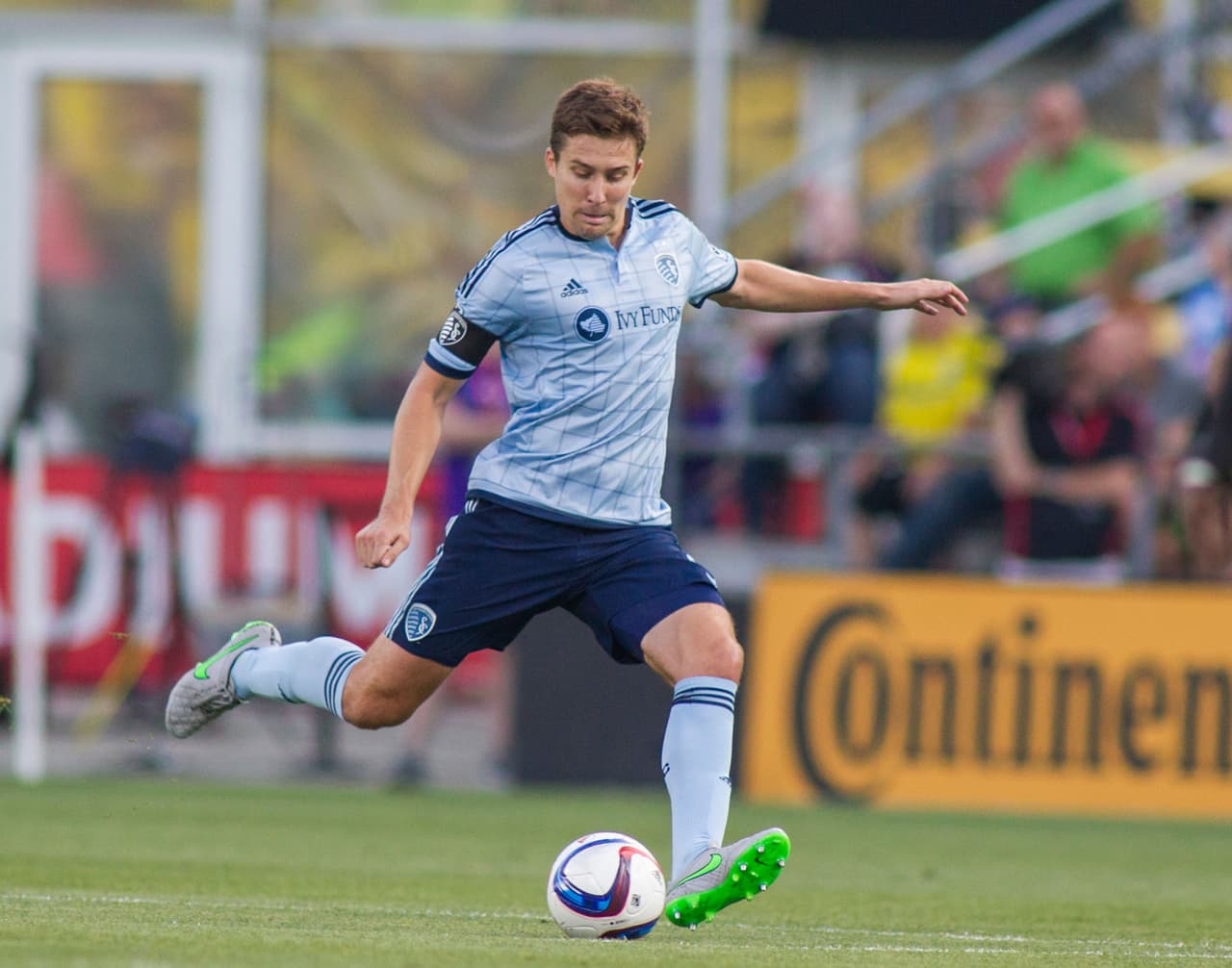 Matt Besler (Sporting KC) – Uno de los defensas centrales más confiables en la MLS y que a pesar de algunos altibajos mantiene un nivel de juego más que aceptable que le brinda solidez al cuadro bajo de Klinsmann.