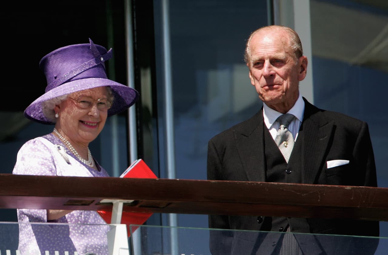 "Mi investigación revela que es brillantemente divertido, muy inteligente y muy popular, el más popular de todos ellos".
<br>