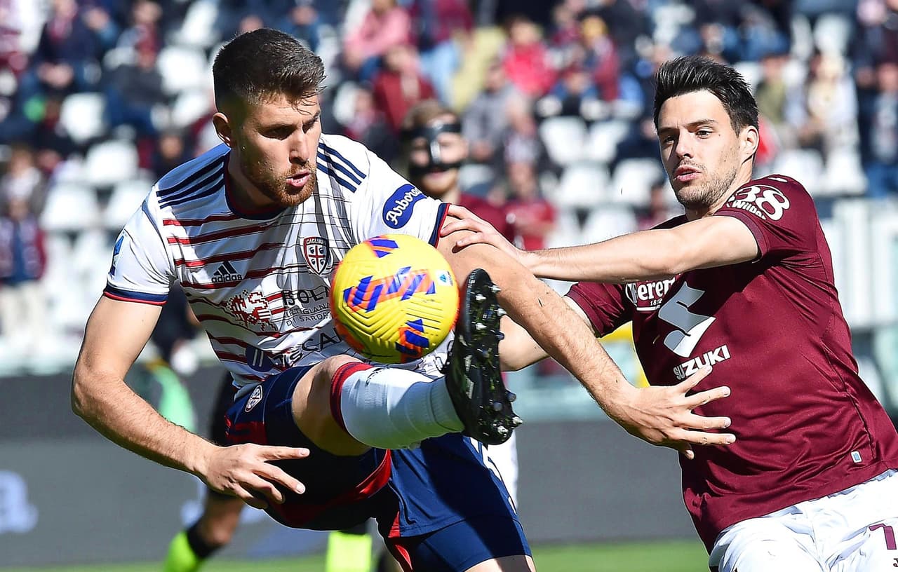 Cagliari, como visitante, derrotó 2-1 al Torino por la fecha 27 en la Serie A y, con esta victoria, salió de la zona del descenso. Andrea Belotti anotó para los locales, mientras que Raoul Bellanova y Alessandro Deiola lo hicieron para los visitantes.