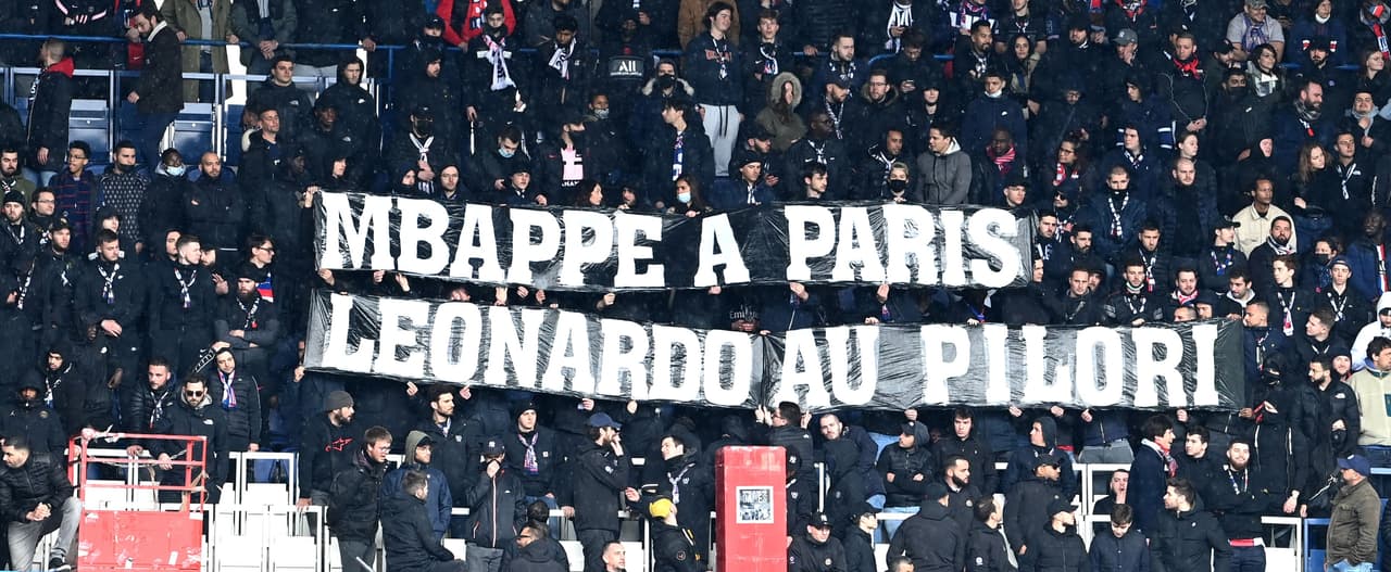 El PSG goleó al Bordeaux con los goles de Mbappé, Neymar y Leandro Paredes, pero ni esa victoria evitó los abucheos de sus seguidores, quienes castigaron especialmente al Ney y Lio.