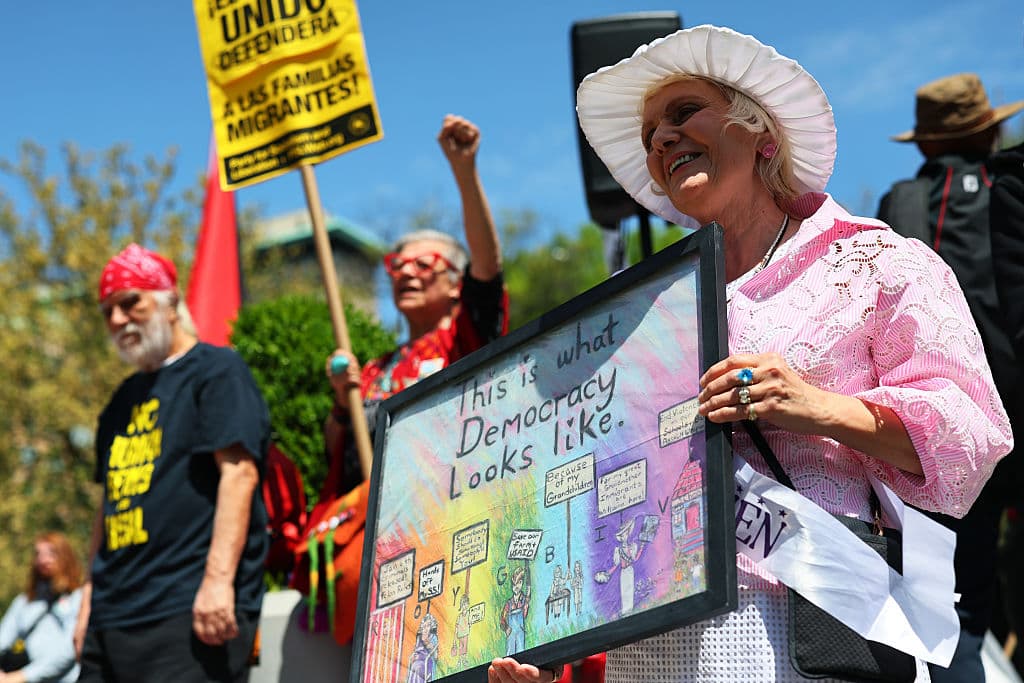 Ciudadanos participaron de la manifestación en Union Square, solo para dejar claro el valor de la democracia y cuán importante es defenderla.