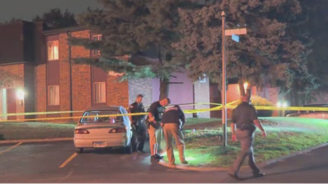 Trasladan a un hospital de Chicago en condición crítica a una niña de 2 años tras ser herida de bala