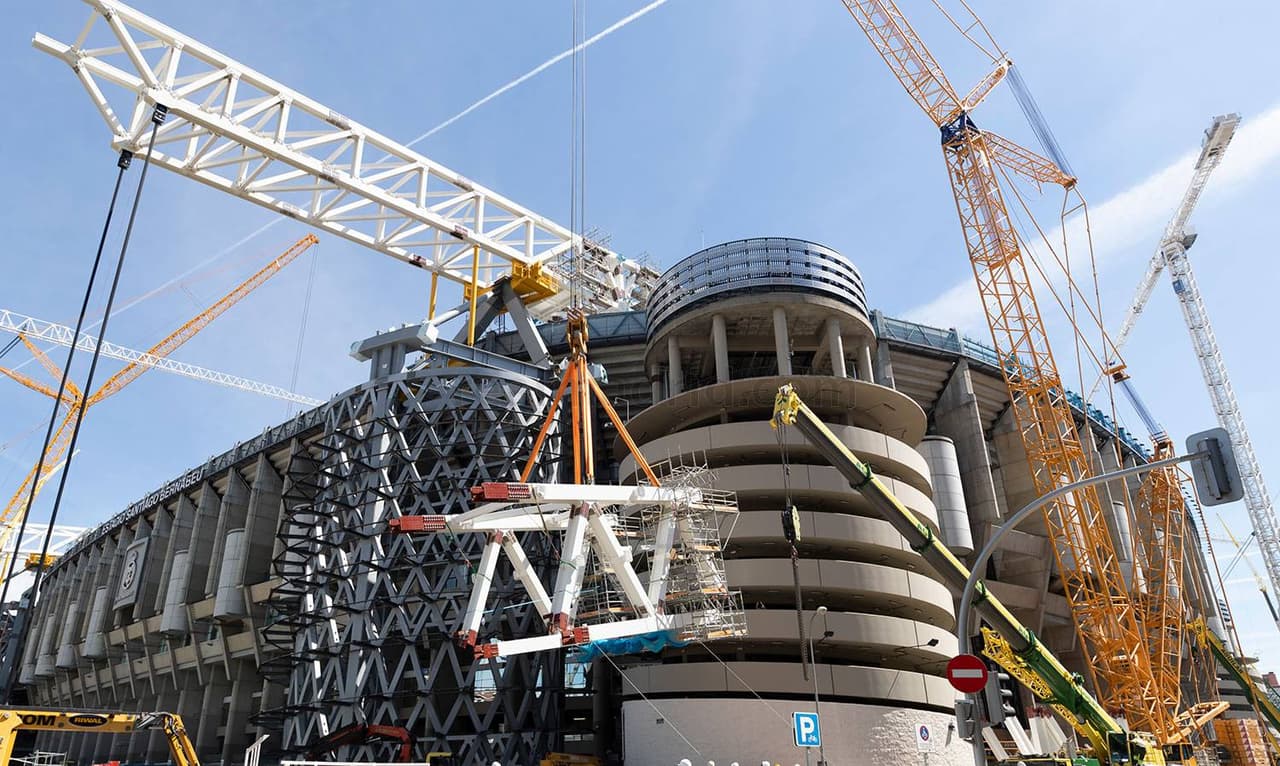 Las obras del Santiago Bernabéu continúan a marchas forzadas y ya se comienzan a completar estructuras importantes de la remodelación.