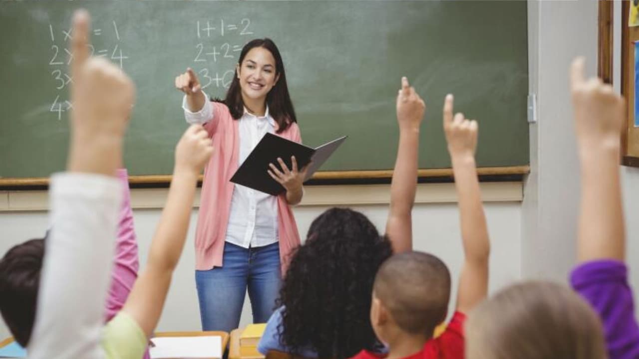 Dallas ISD está buscando maestros bilingües en México y otros países: Ofrecen visas de trabajo y sueldos con beneficios