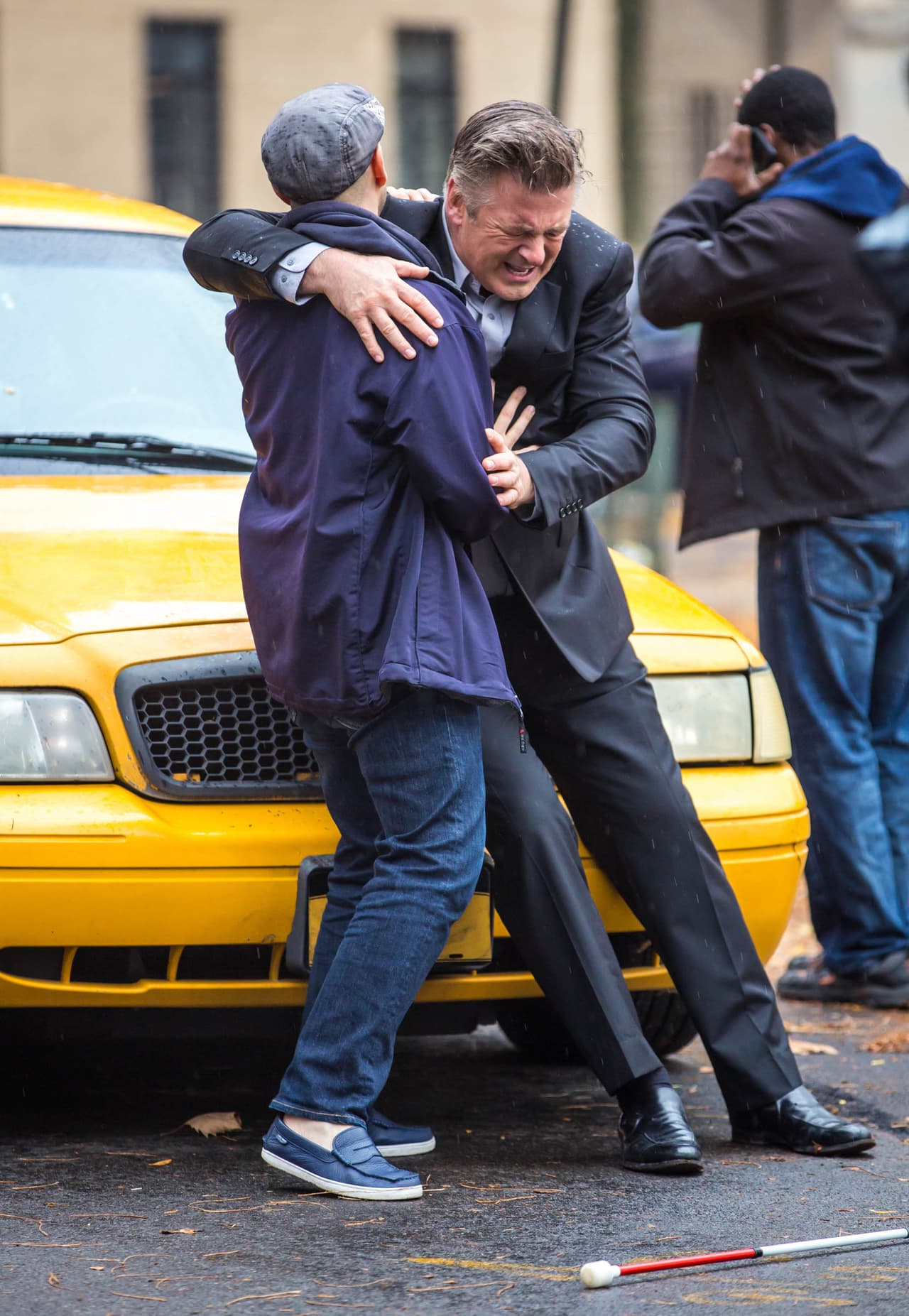 Por fin, se les ocurrió llamar ayuda.