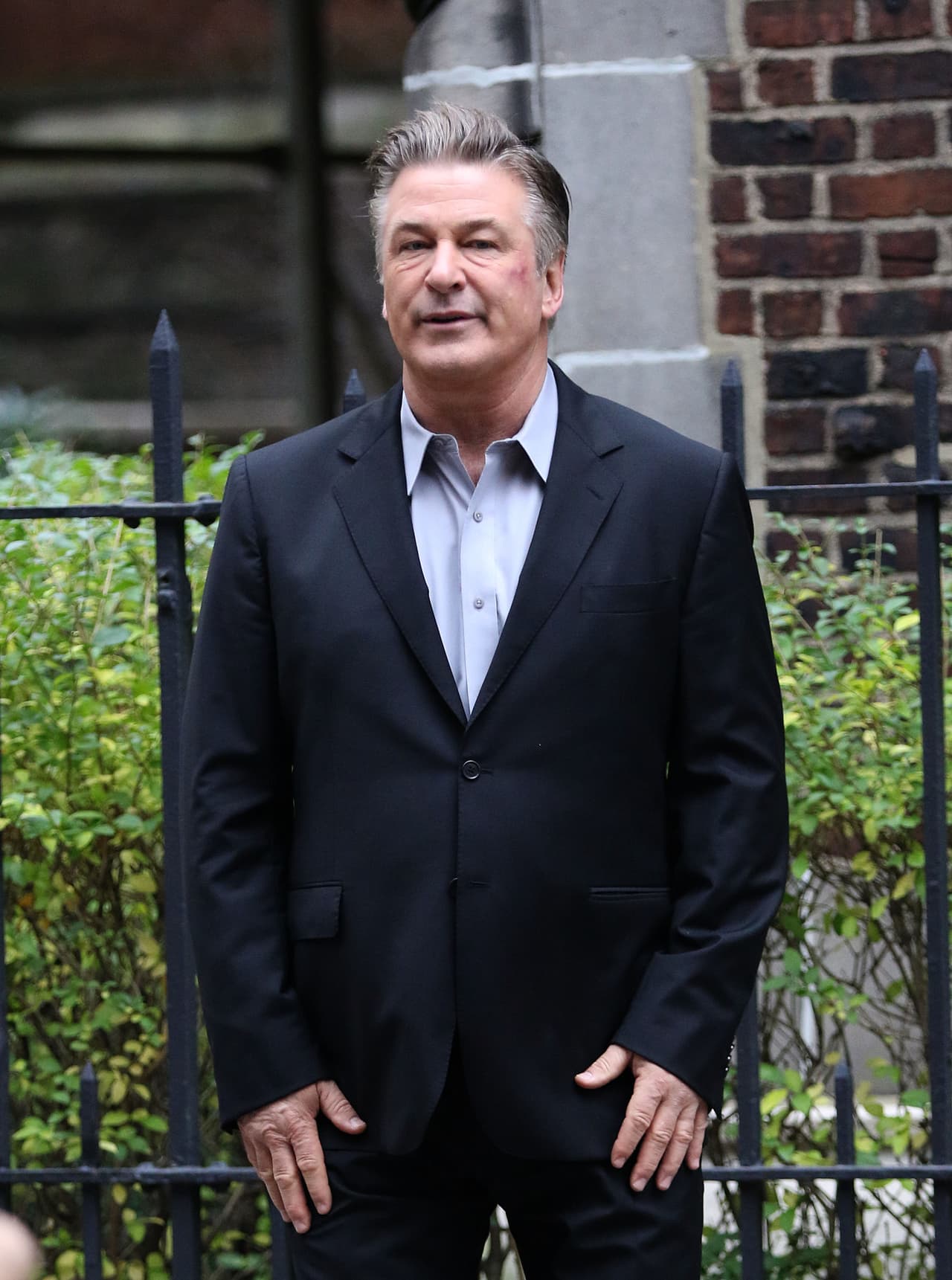 La tarde del jueves 21 de octubre, el actor 
<b>Alec Baldwin</b> disparó accidentalmente una pistola de utilería durante el rodaje de la película ‘Rust’ en Santa Fe, Nuevo Mexico. El incidente ocasionó la muerte de una persona y un hombre herido.