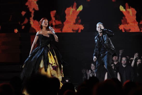 Eminem & Rihanna just announced the "Monster Tour"