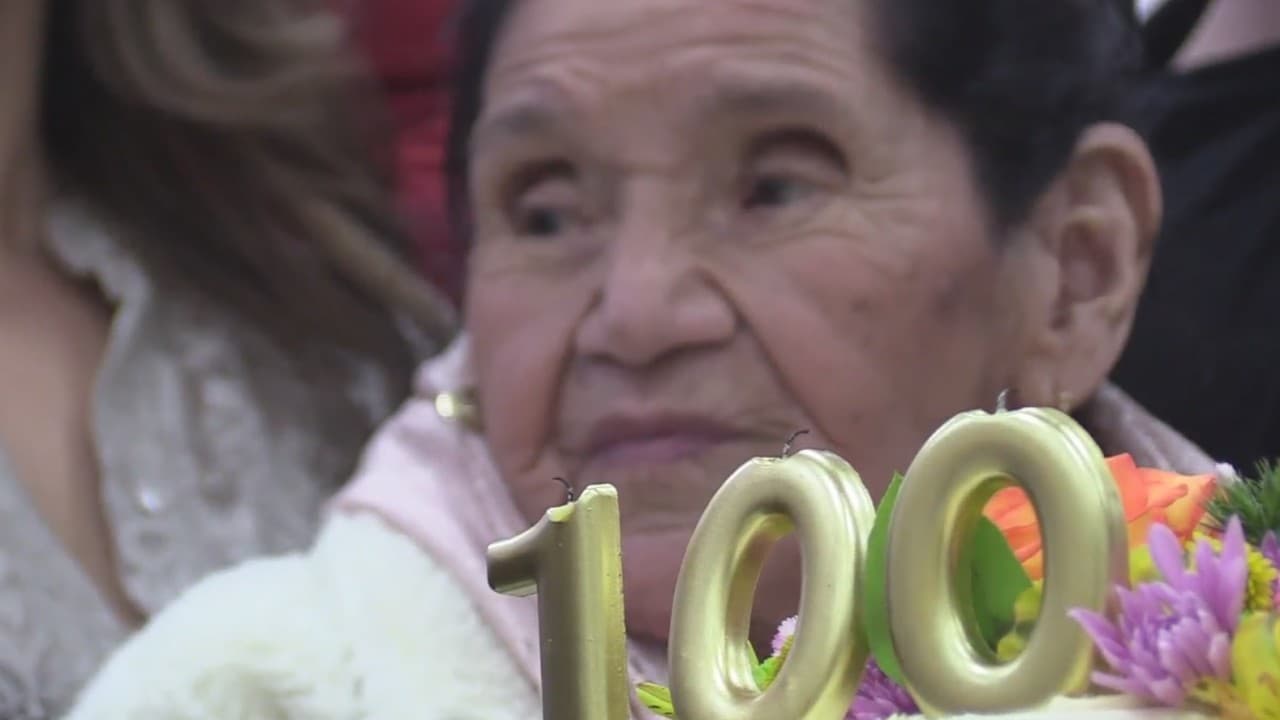 Mujer del Valle cumple 100 años y revela su secreto: tomarse una cerveza diaria en ayunas