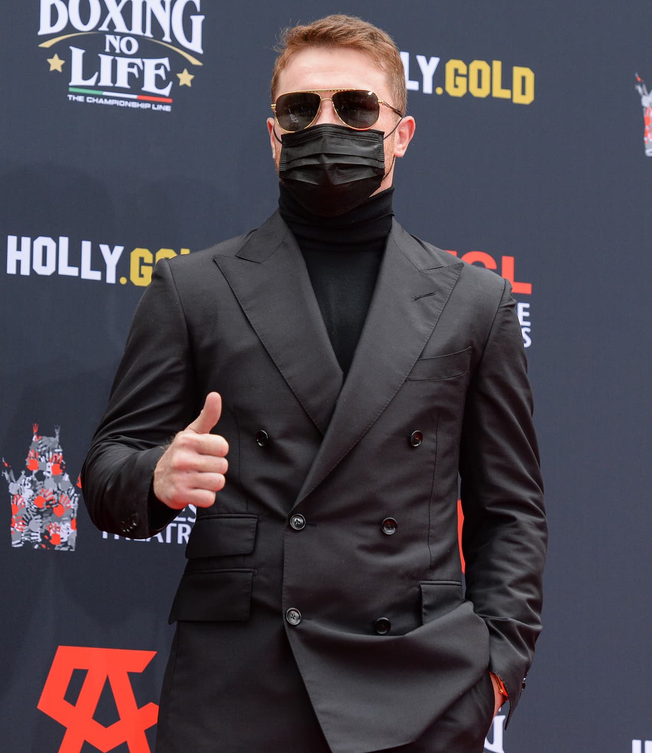 "
<b>No encuentro palabras</b> para expresar cómo me siento ahora", dijo 'Canelo' Álvarez el pasado sábado, quien llegó a la ceremonia con un cubreboca. 
<br>