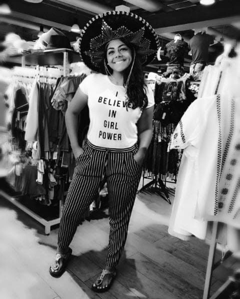 Entre las interrogantes que eligió, reveló que 
<b>sí le gustaría someterse a una cirugía estética</b>, pero "le da miedo".
<br>