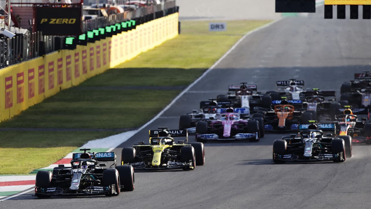 Lewis Hamilton gana una accidentada carrera en el GP de Toscana