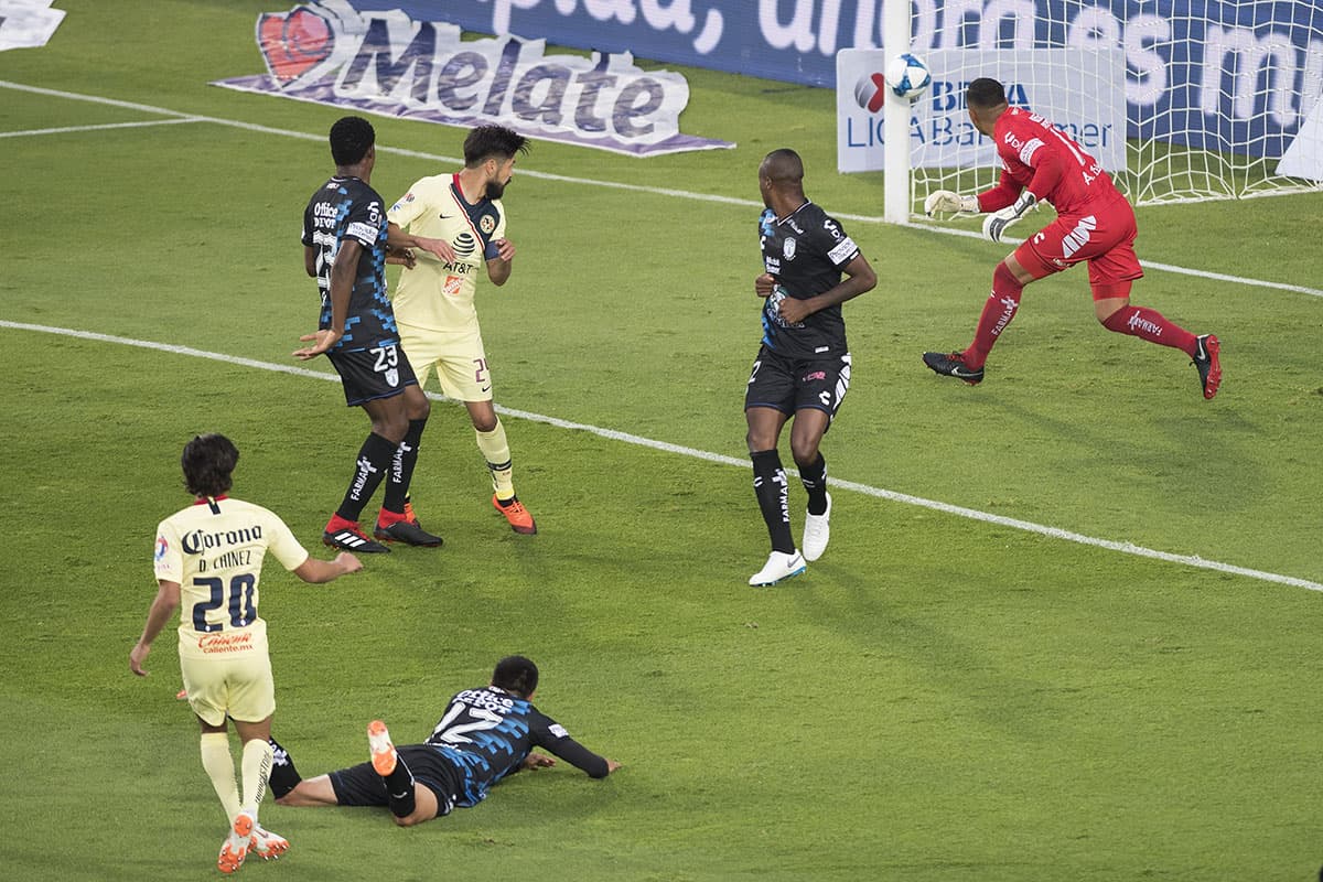 Diego Lainez anotó su primer gol al minuto 16 del juego en el Estadio Hidalgo.