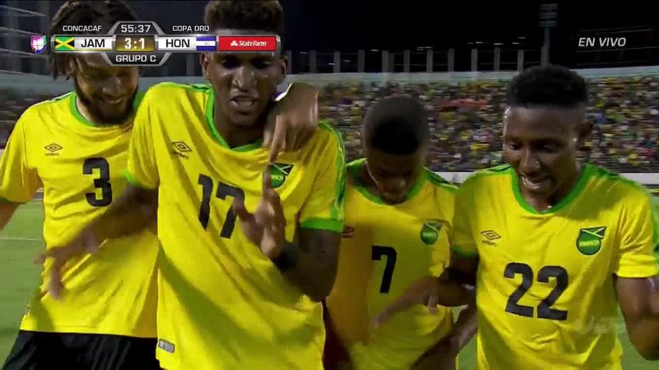 ¡GOOOL! Damion Lowe anota para Jamaica