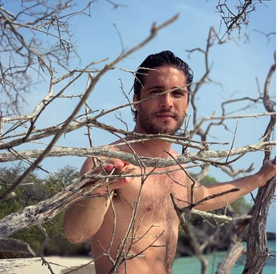 Apenas hace unos días, Diego y Mayte fueron vistos en Cancún. Incluso 
<b><a href="https://aquaworld.com.mx/blog/diego-boneta-buceo-aquaworld-cancun" target="_blank">una empresa de buceo de la zona publicó una imagen de la pareja en sus instalaciones. </a></b>