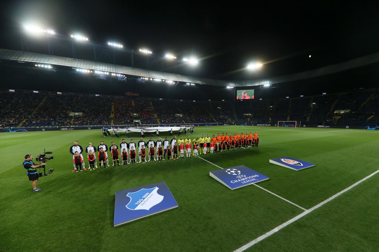 Buena asistencia tuvo el OSK Metalist en este inicio de la UEFA Champions League entre el Shakhtar Donetsk, que hizo las veces de local, y el Hoffenheim.