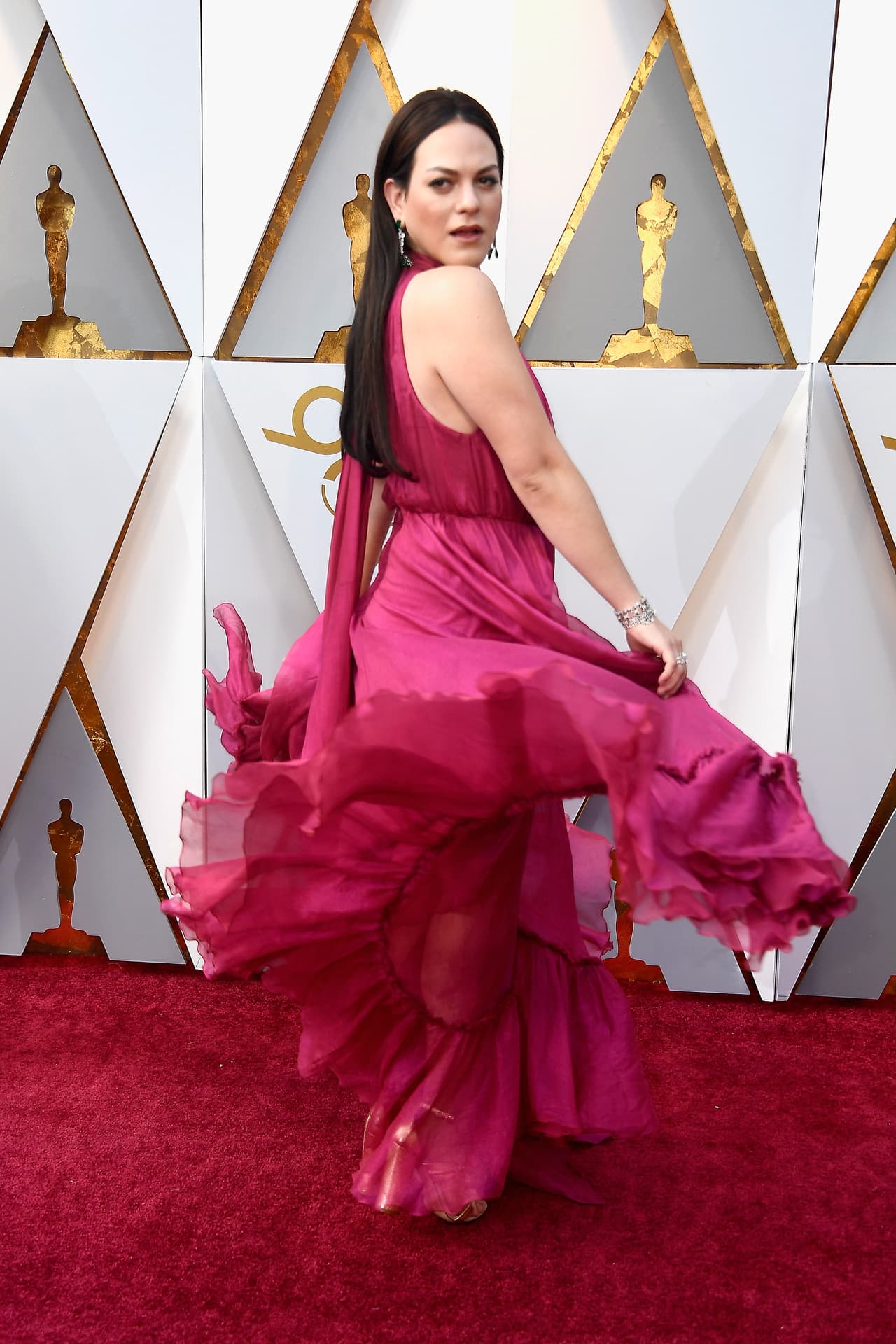 Evidenciando la elegancia de la sencillez, brilló en la alfombra roja la actriz transgénero Daniela Vega, protagonista de la película chilena 'A Fantastic Woman', ganadora del Oscar al Mejor filme en lengua no inglesa.
