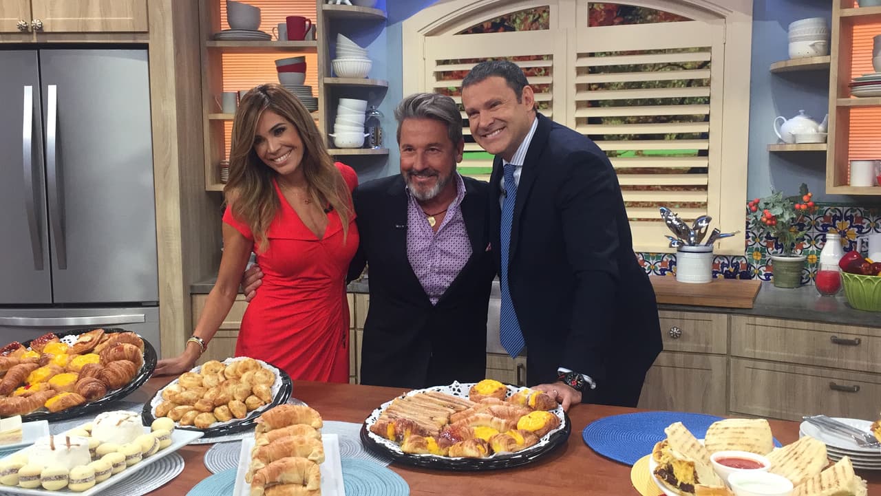 Con una mesa llena de manjares le dimos una calurosa bienvenida.