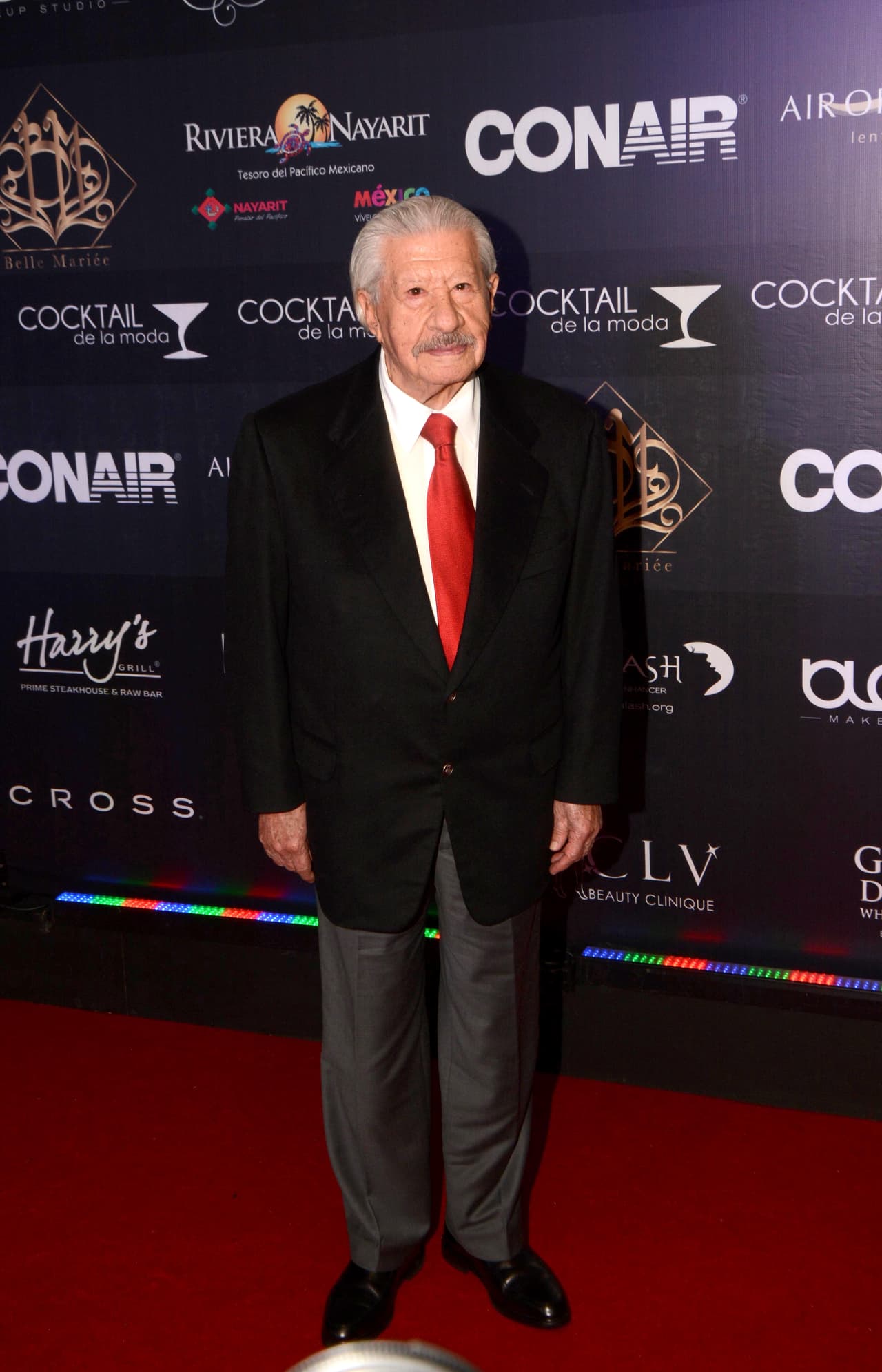 Respecto a cómo se encuentra actualmente el primer actor, Juan Ignacio Aranda aseguró que está lúcido y fuerte.