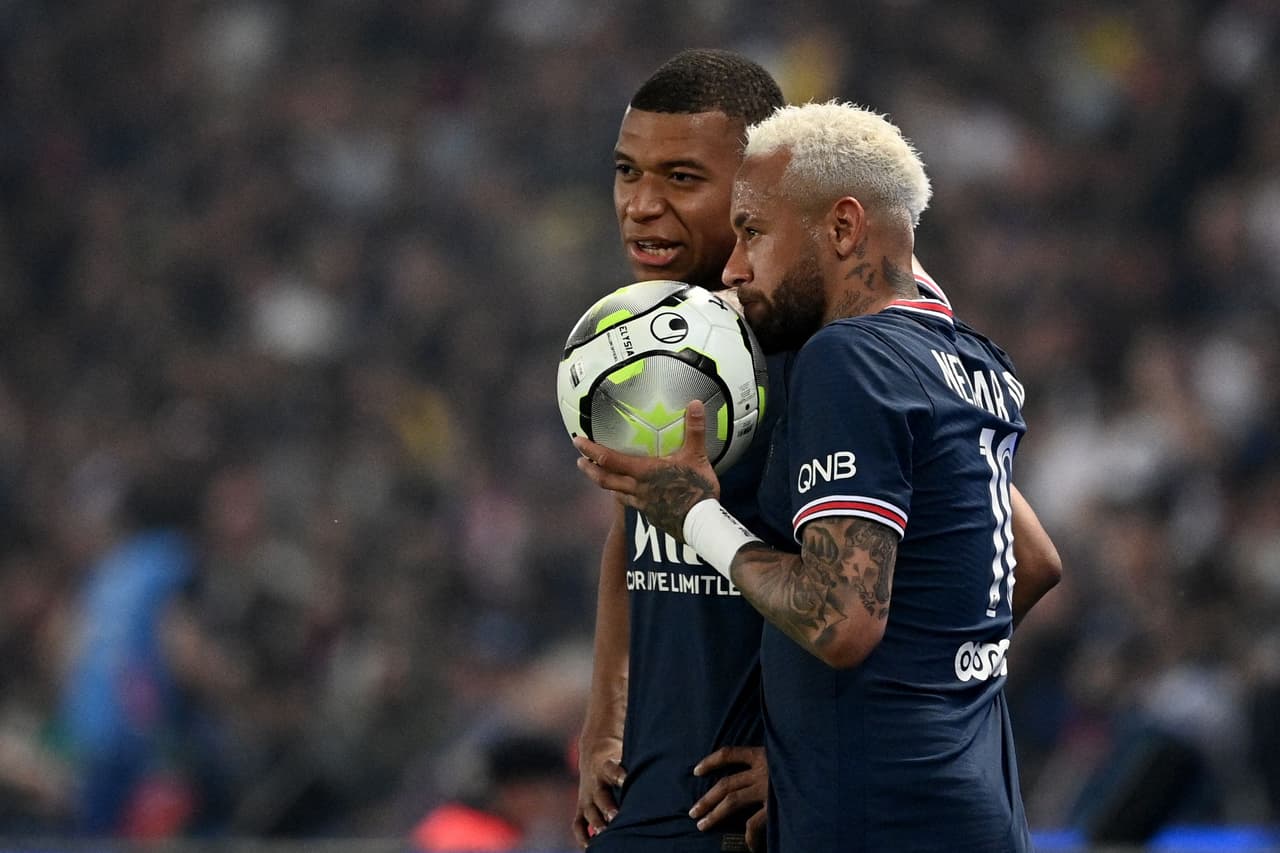 PSG golea 5-0 al Metz con hat-trick de Mbappé y goles de Neymar y Di María -en su despedida- en la Jornada 38 de la Ligue 1.