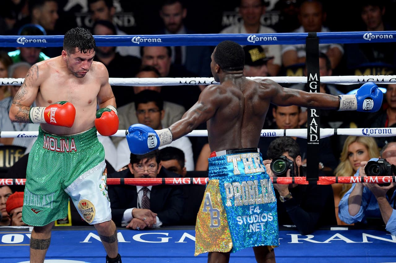 Tras perder contra Maidana, 'The Problem' fue superior contra el californiano de ascendencia mexicana Carlos Molina en el cuadrilátero, pero el problema no fue allí.