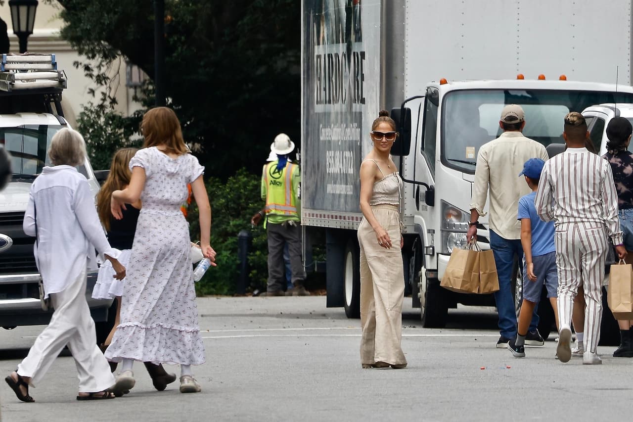 Sin embargo, un informante aseguró al medio que Garner “ha apoyado totalmente que sus hijos estén ahí y es muy positiva en general sobre todo el asunto”. 
<br>