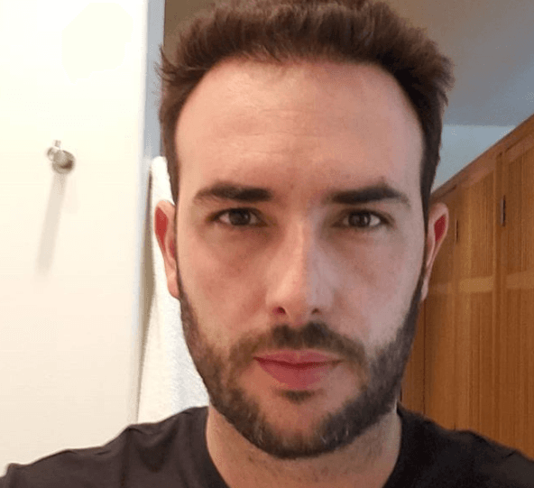 El actor colombiano Sebastián Martínez encarna a Antonio José Ramos y su pecado es la soberbia.