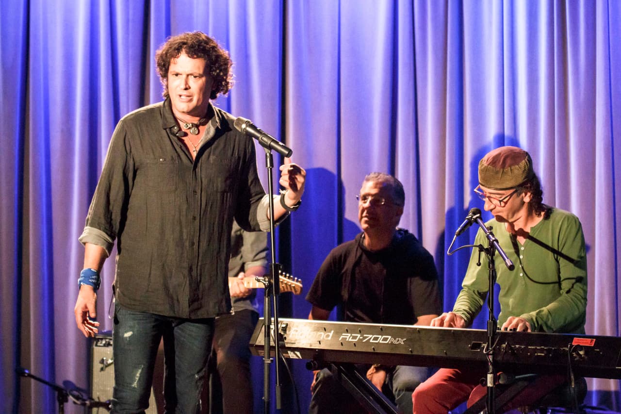 36. ‘La gota fría’ - Carlos Vives