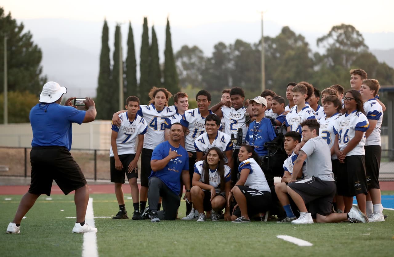 Los jugadores del equipo hablan de la actitud de no rendirse de Méndez y cómo se sienten inspirados por él.