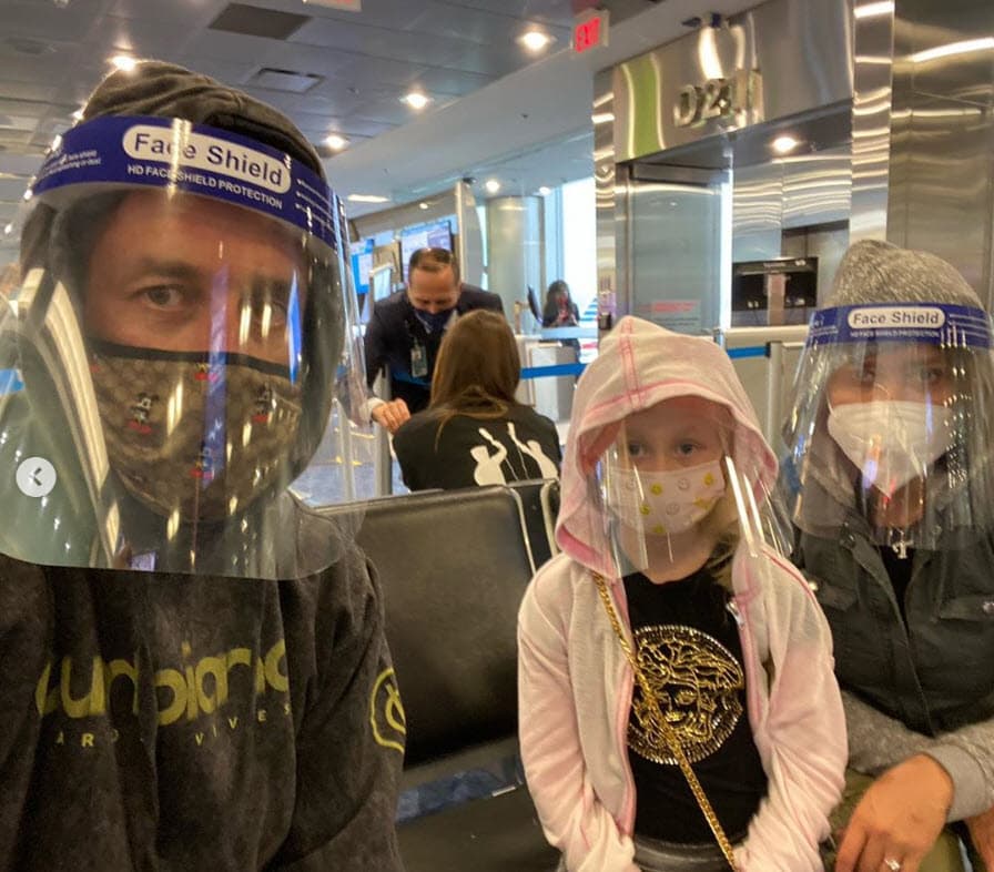 La pareja emprendió el viaje el pasado lunes 27 de julio desde el Aeropuerto Internacional de Miami aplicando todos los protocolos de seguridad. 
<br>