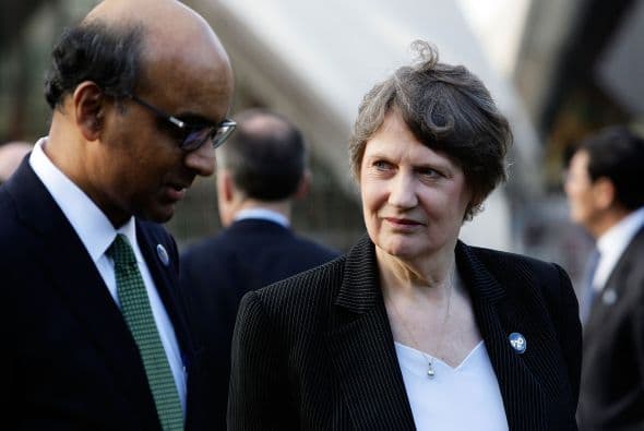 23.- HELEN CLARK: Fue Primer Ministro de Nueva Zelanda en tres mandatos y desde 2009 es Administradora del Programa de las Naciones Unidas para el Desarrollo (PNUD), la tercera más alta posición de la ONU.