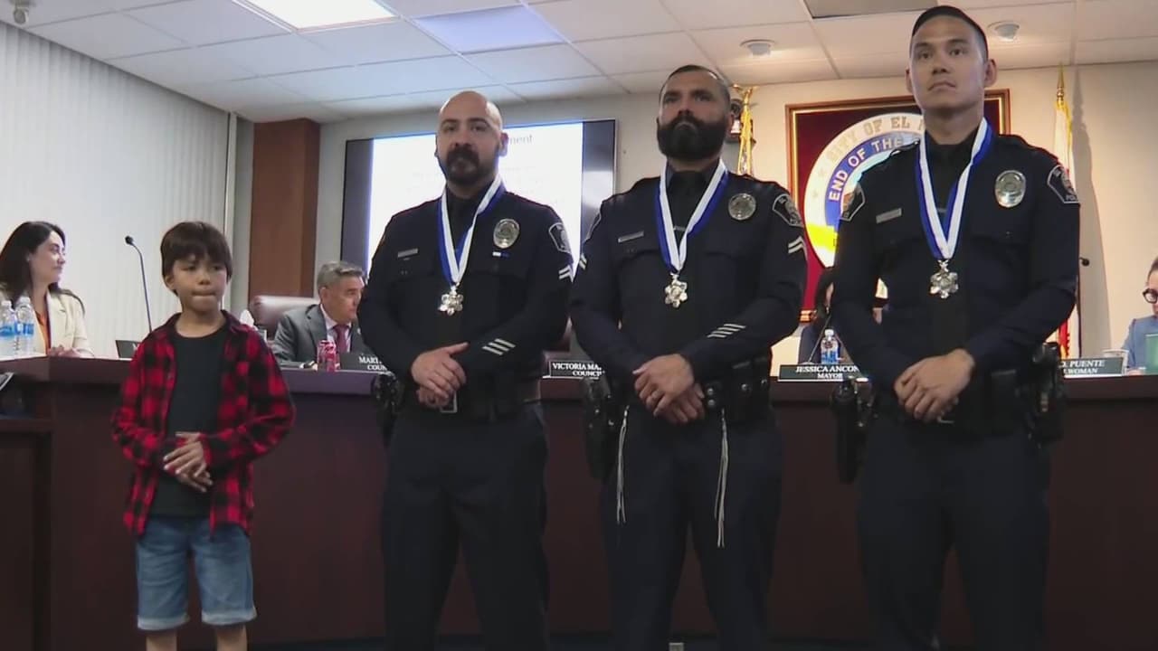 Oficiales que salvaron la vida de un niño en El Monte reciben homenaje