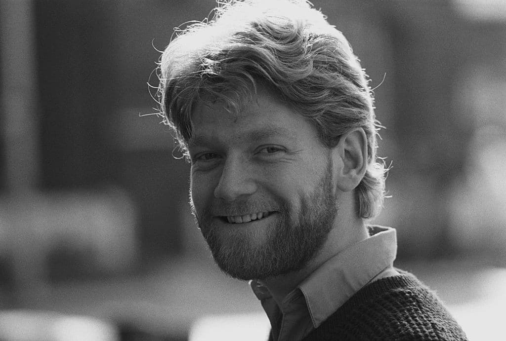 Kenneth Branagh interpretó al ególatra mago y como puedes ver era muy bien parecido, algo que tenía en común con Lockhart. Su carrera despegó en 1983 y desde entonces no ha parado; en lo que va en el transcurso del 2022 ya estrenó tres películas.