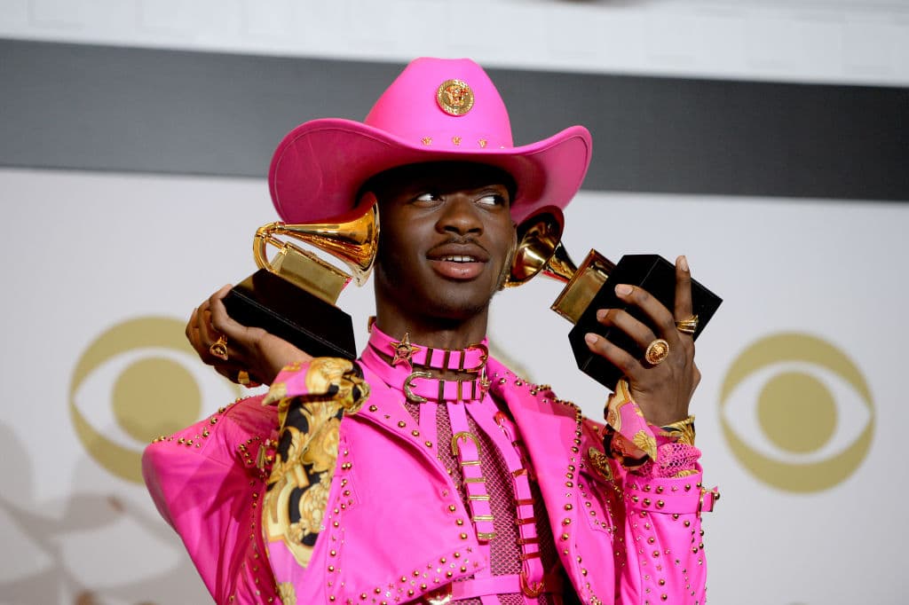  Estos son los cargos contra el rapero Lil Nas X tras caminar desnudo en Los Ángeles
