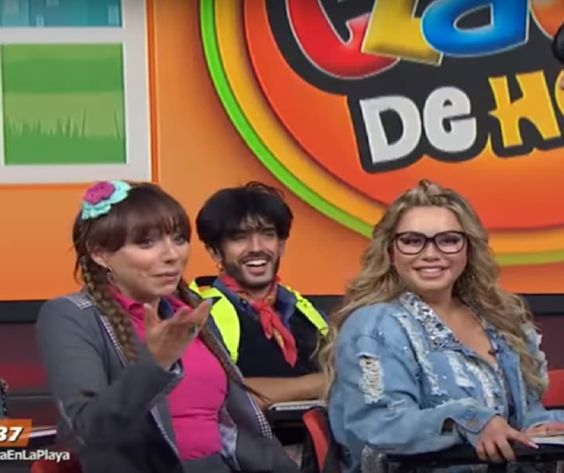 ¡Y hasta volvió a la escuelita! Se la pasó de maravilla en la sección de la escuelita, donde la risa es el principal invitado.