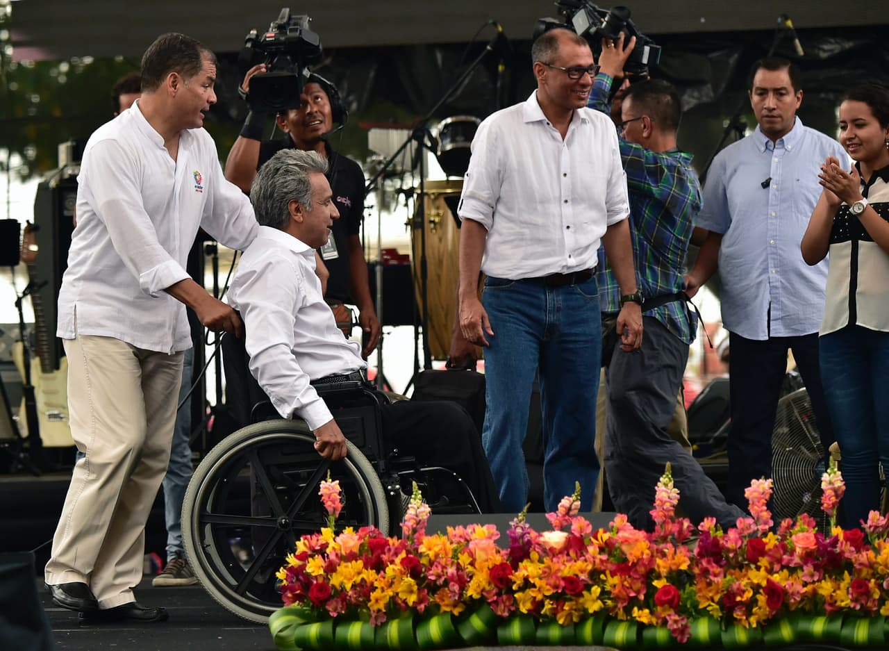 Más allá del respaldo de Correa durante la campaña, Moreno debe su popularidad en gran parte a su propia historia de superación y al apoyo que ha brindado a las personas con discapacidades desde los cargos que ha ejercido.