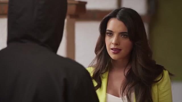 Kiara le exige a Max la verdad con tremenda cachetada