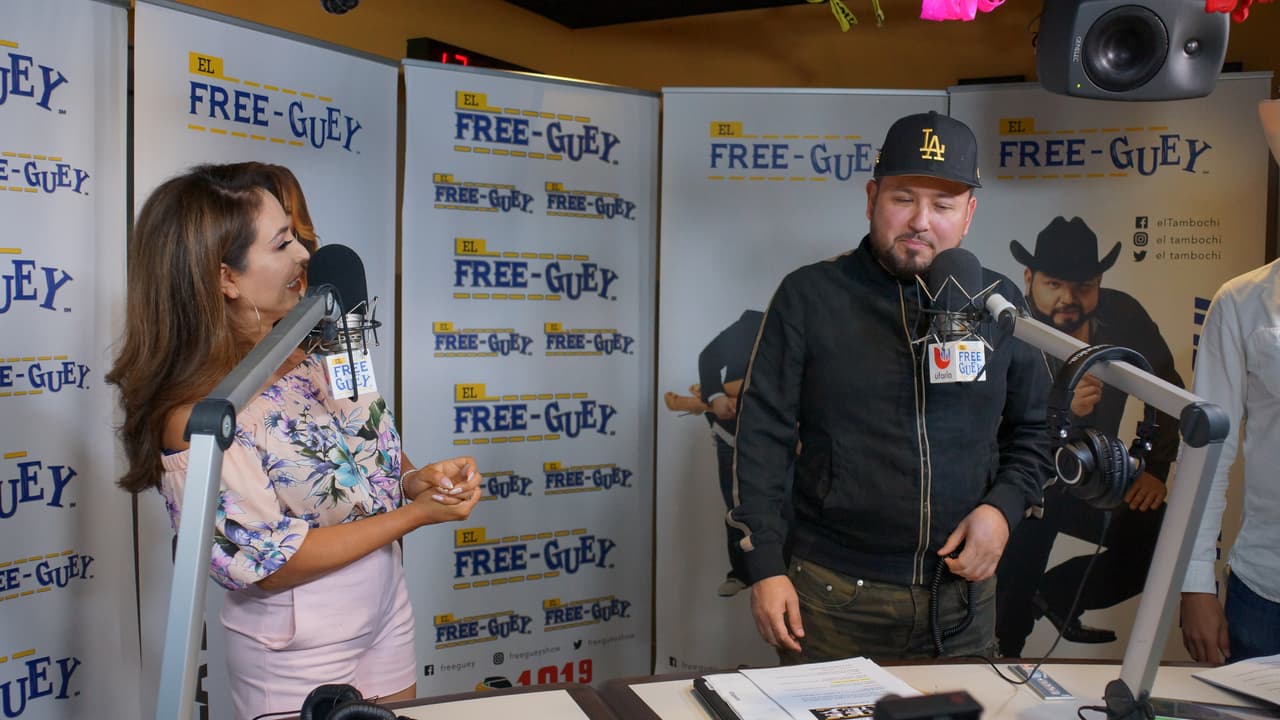 Roberto Tapia llegó al Free-guey show con nuevo sencillo y se armó tremenda fiesta.